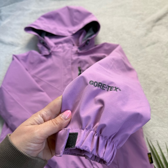 The North Face Women's Purple Jacket - Picture 10 of 15